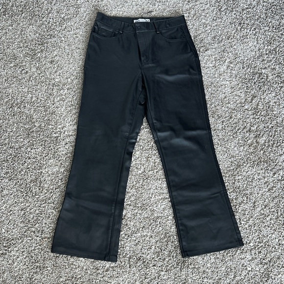 Zara FAUX LEATHER MINI FLARED CROPPED PANTS - Picture 5 of 13